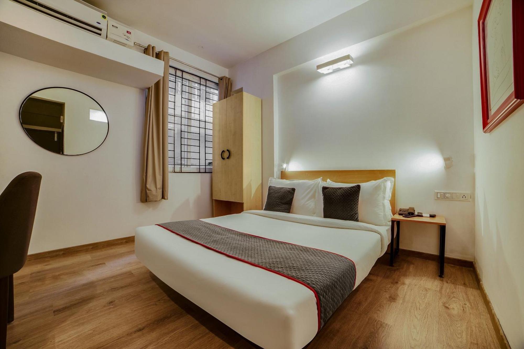 Townhouse Sarvar Hospitality Near Ascendas Park Square Mall Bangalore Dış mekan fotoğraf