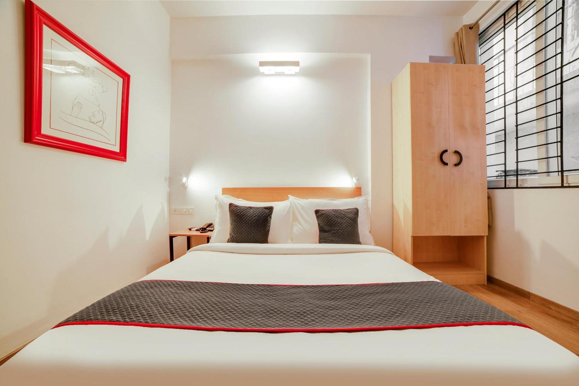 Townhouse Sarvar Hospitality Near Ascendas Park Square Mall Bangalore Dış mekan fotoğraf