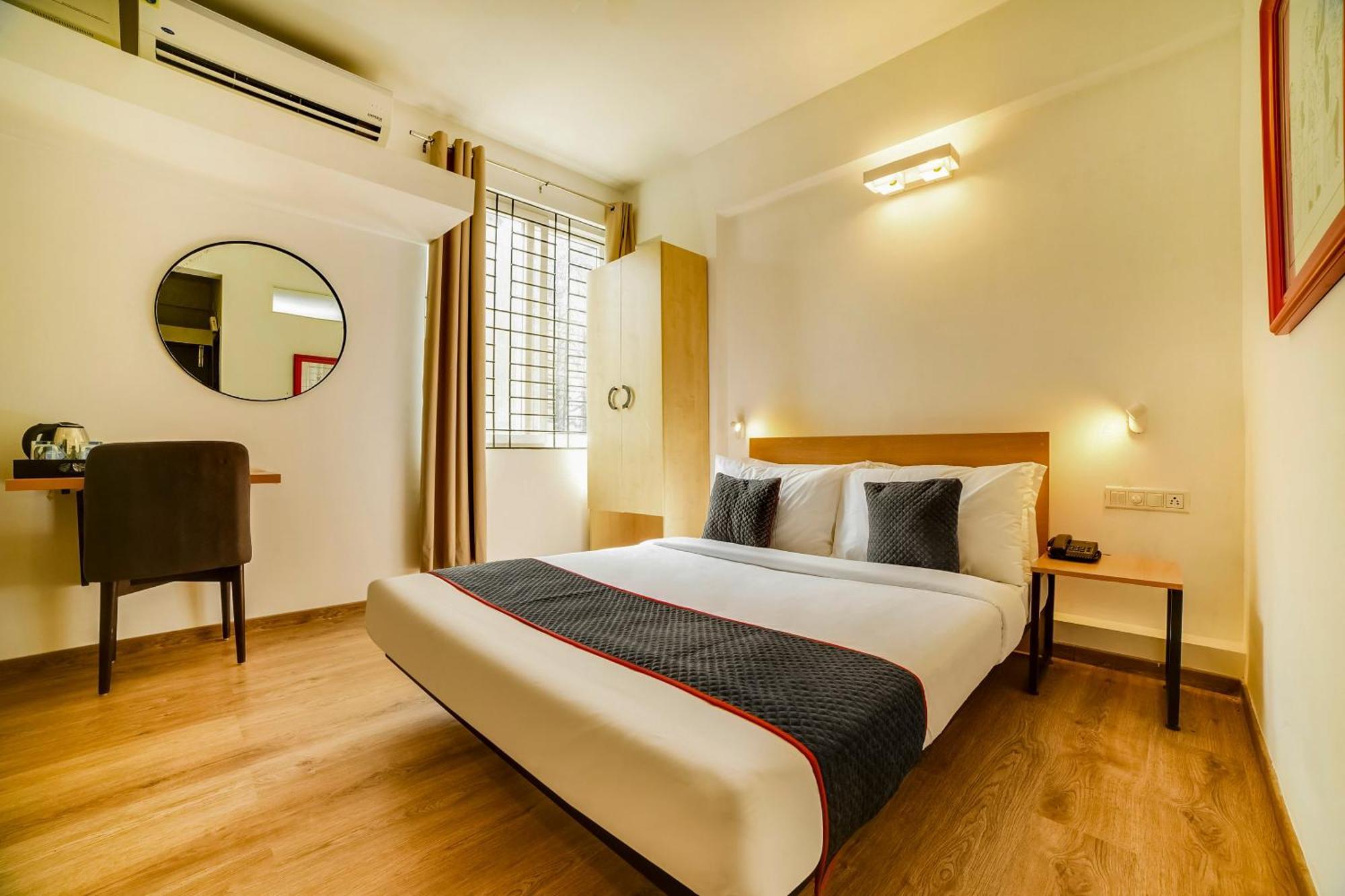 Townhouse Sarvar Hospitality Near Ascendas Park Square Mall Bangalore Dış mekan fotoğraf